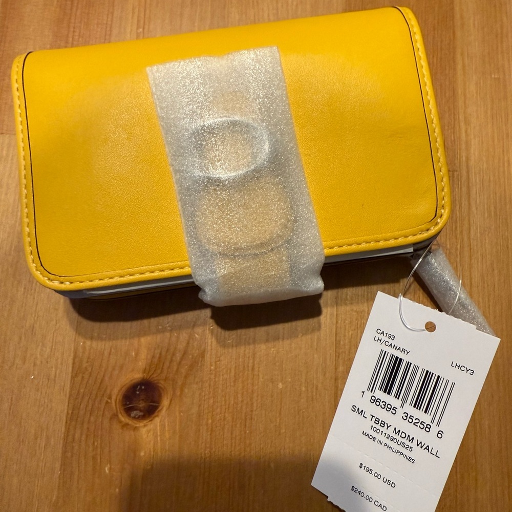 Coach Tabby Yellow Leather Wallet NWT